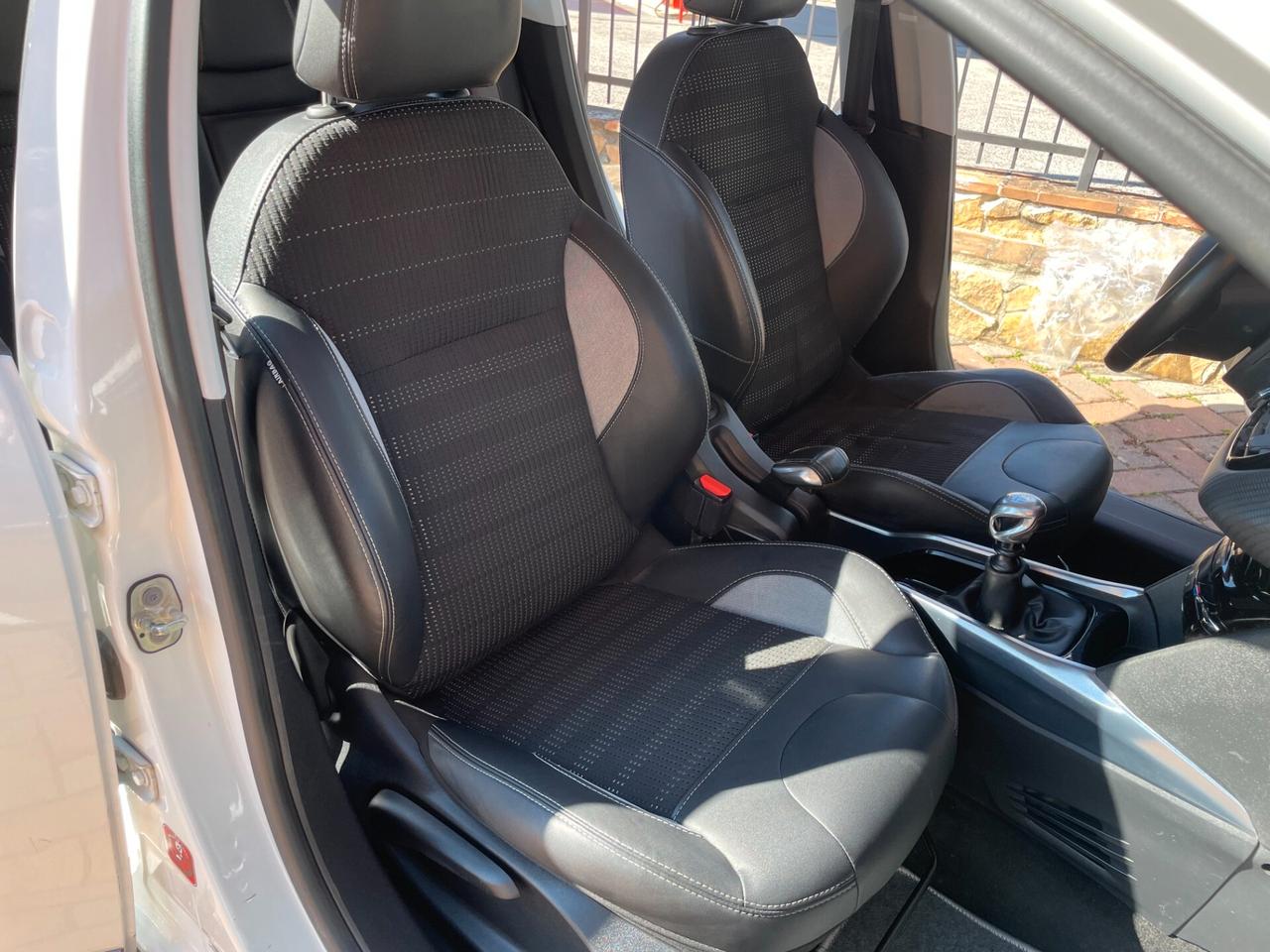 Peugeot 2008 1.6 e-HDi 115 CV Stop&Start Allure