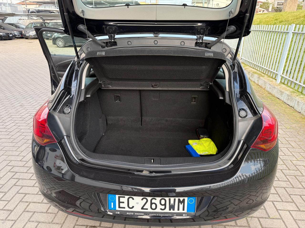 Opel Astra 1.6 115CV 5 porte Cosmo