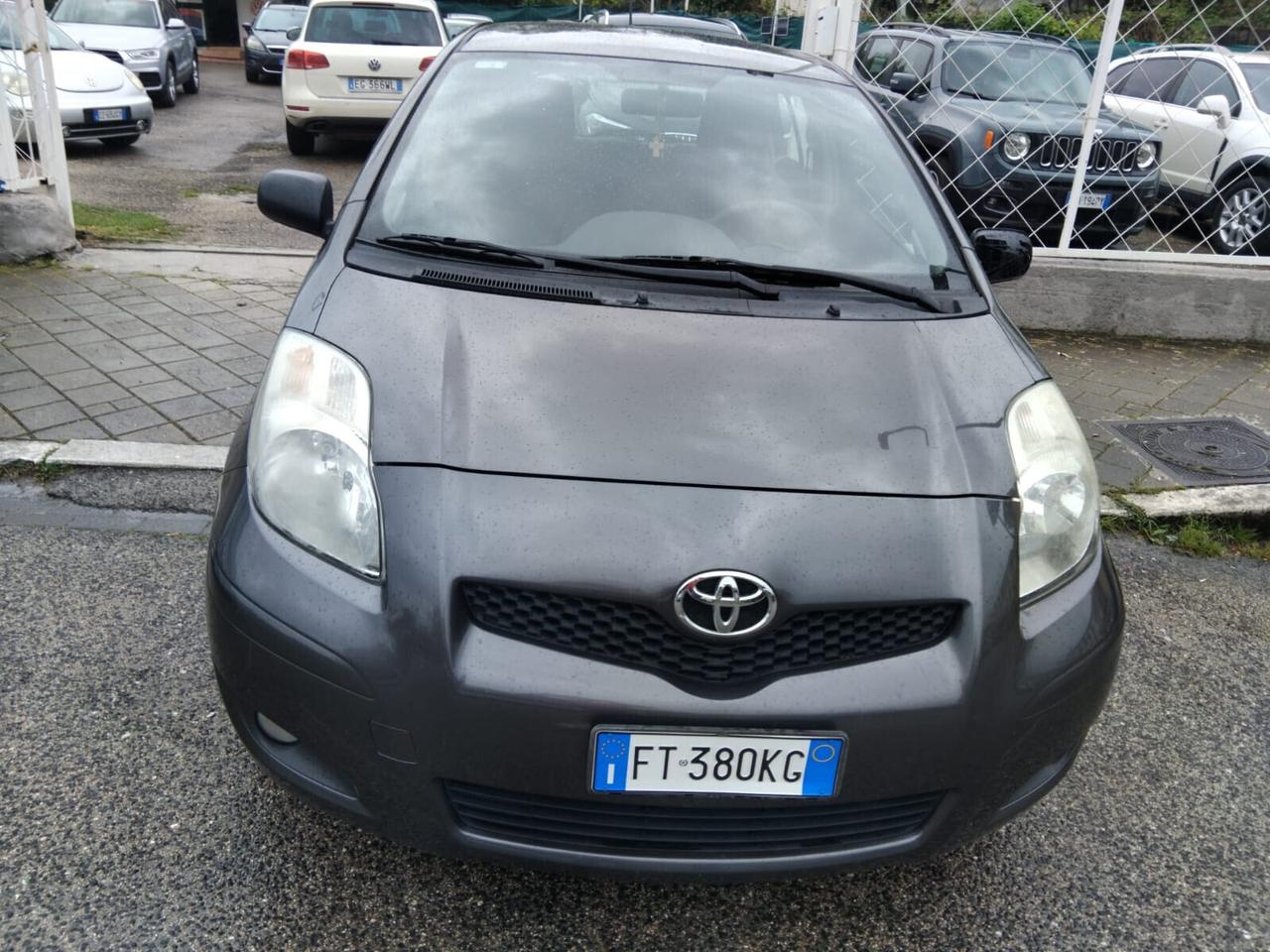 Toyota Yaris 1.0 5 porte Luxury pack