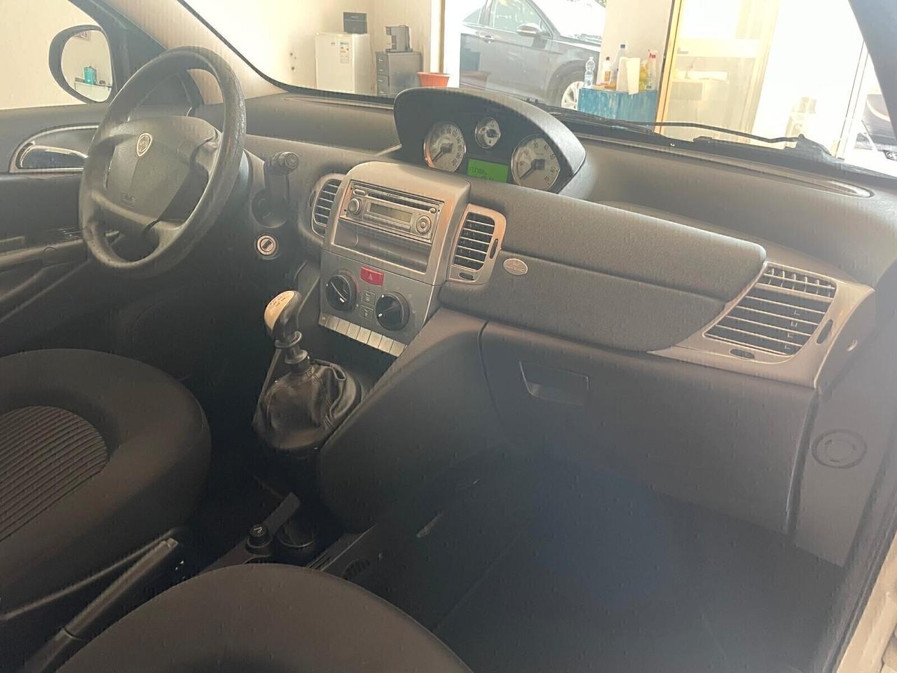LANCIA YPSILON 1.2 60 CV "DA NEOPATENTATI"