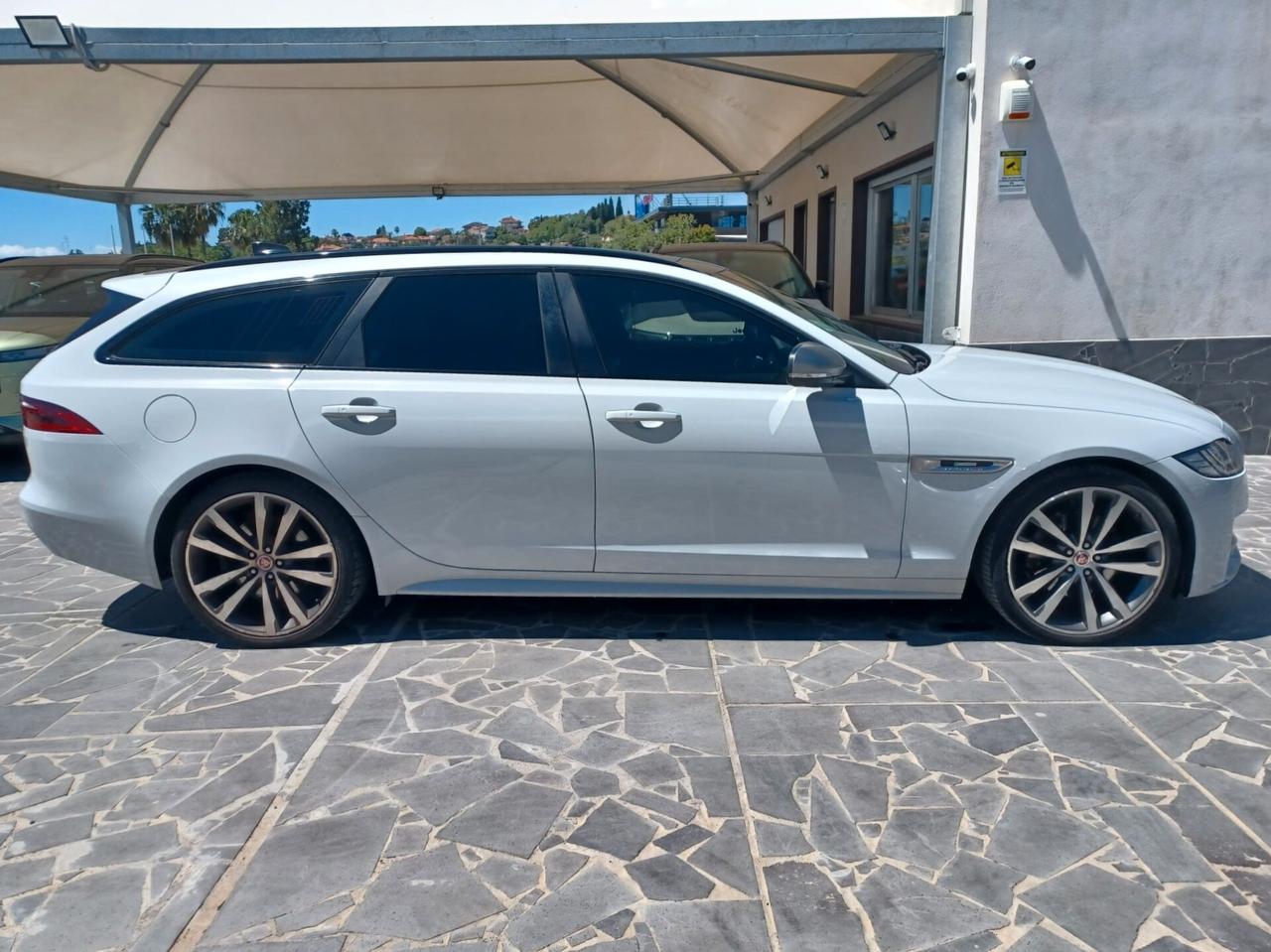 Jaguar XF Sportbrake 2.0 D 180 CV AWD aut. R-Sport