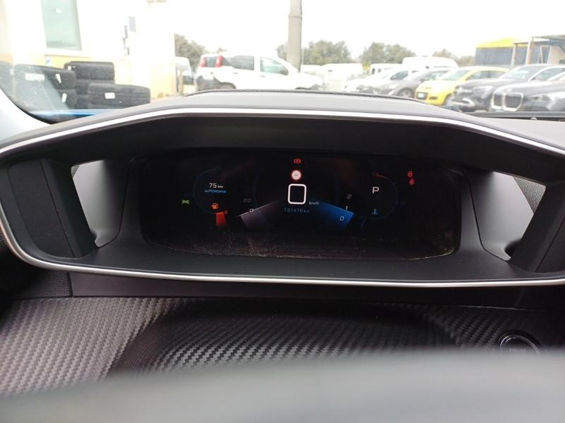 PEUGEOT 2008 BLUEHDI 130 EAT8 ALLURE PACK S/S AUTO CROSSOVER