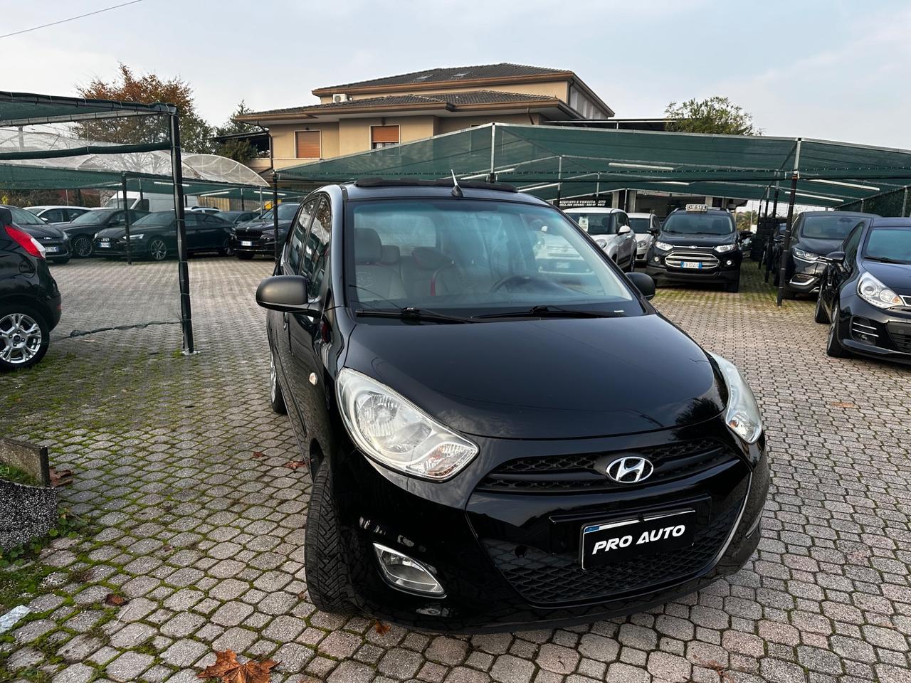Hyundai i10 1.1 12V FiorucciCON TETTUCCIO APRIBILE