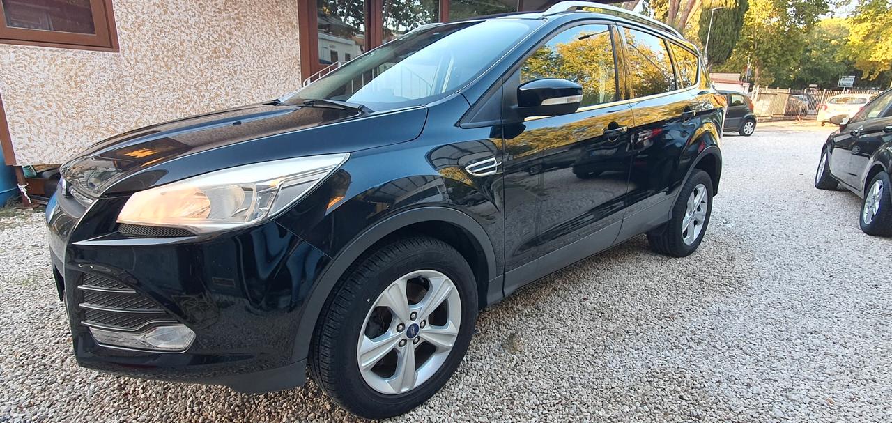 Ford Kuga 2.0 TDCI 150 CV S&S 4WD Titanium