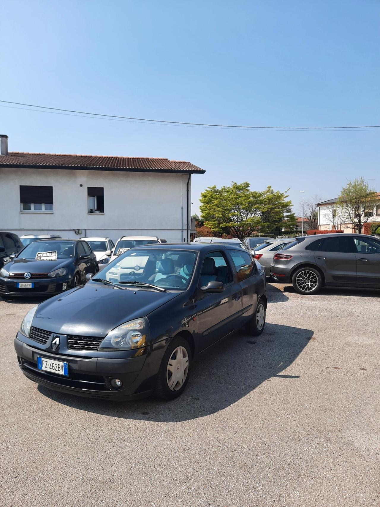 Renault Clio 1.5 dCi 65CV OK NEOPATENTATI