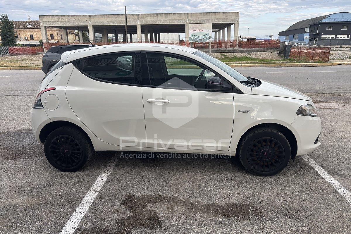 LANCIA Ypsilon 0.9 TwinAir 85 CV 5 porte Metano Ecochic Elefantino