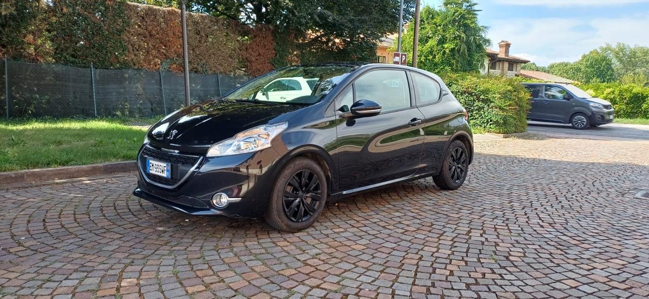 Peugeot 208 1.4 HDi 68 CV 5 porte Access