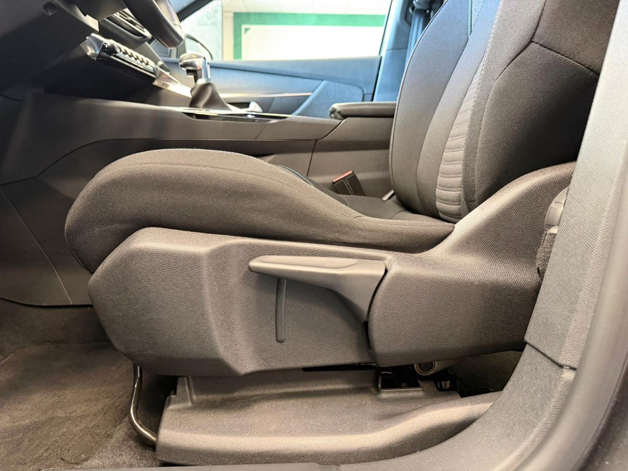 Peugeot 3008 PureTech Turbo 130 S&S EAT8 Allure