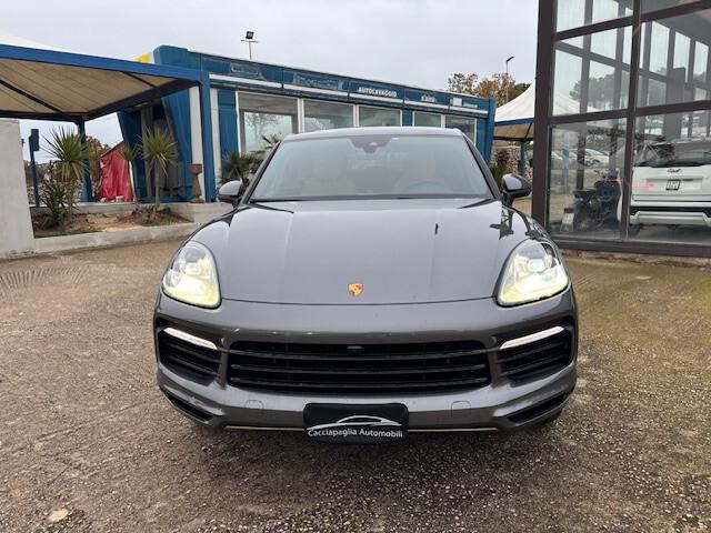Porsche Cayenne Coupé 3.0 V6 E-Hybrid Platinum Edition 340CV