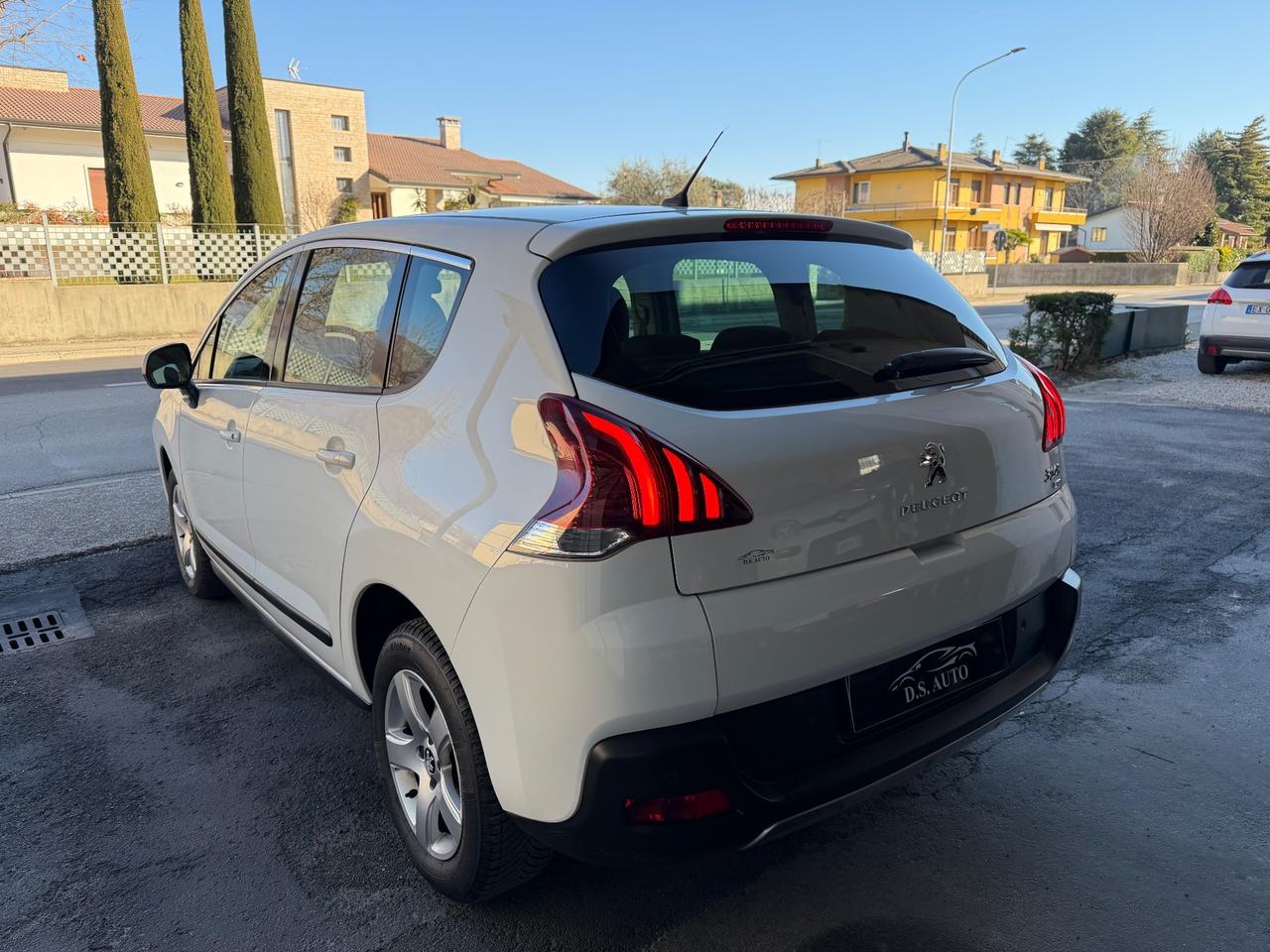 Peugeot 3008 1.6 HDi 115CV Active Cambio Automatico