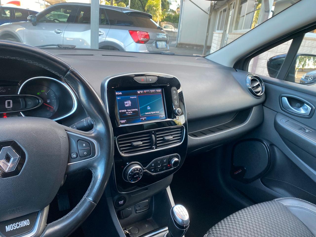 Renault Clio dCi 8V 90 CV 5 porte Moschino Intens