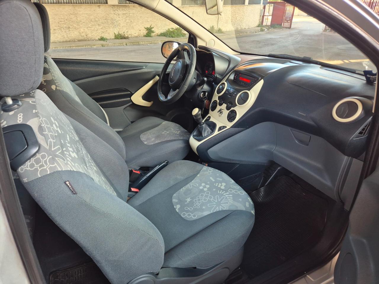 FORD KA 1.1 BENZINA NUOVISSIMA E FULL 2013