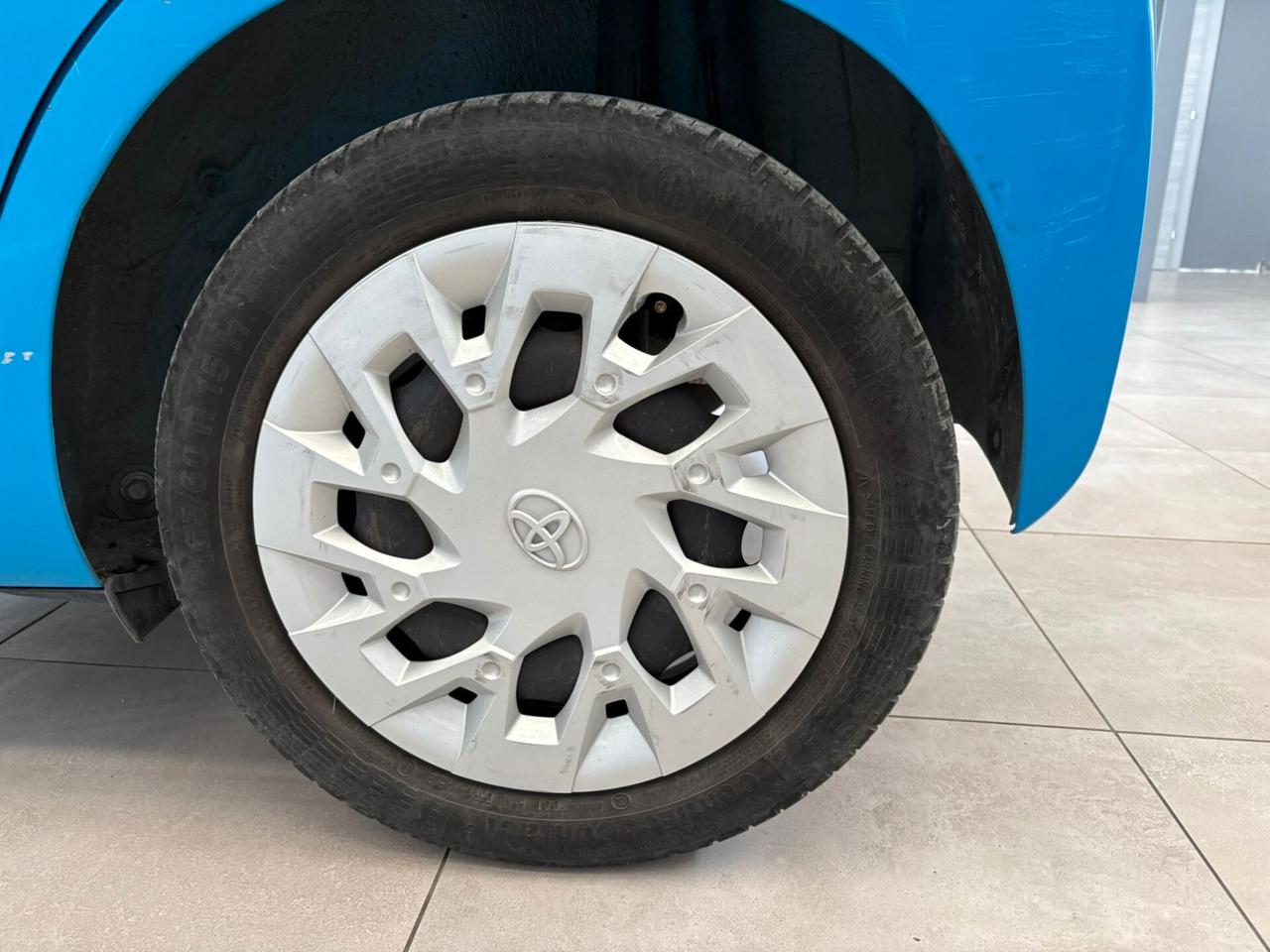 Toyota Aygo Connect 1.0 VVT-i 72 CV 5 porte x-play