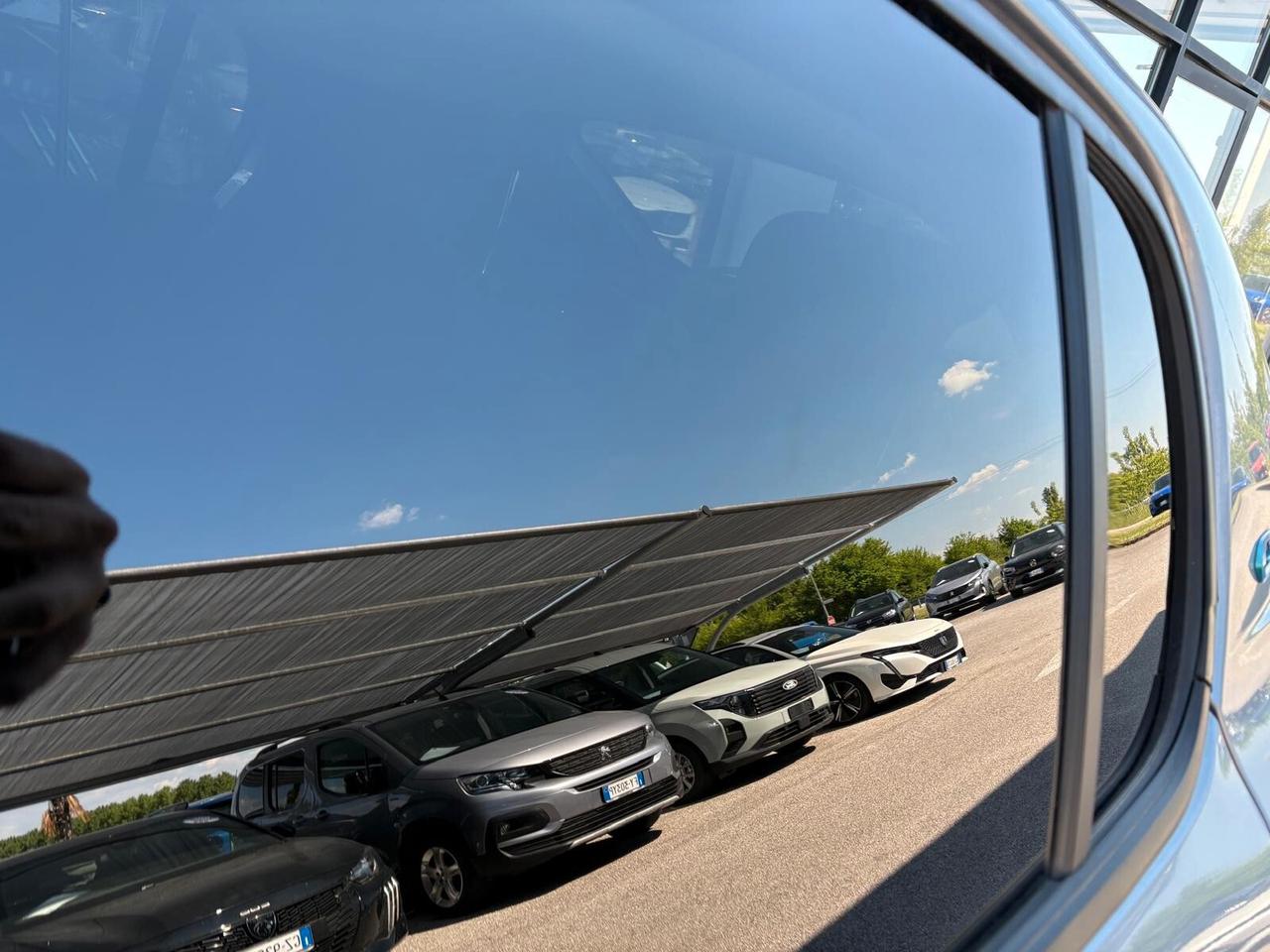 Peugeot 208 ALLURE PACK motore elettrico 136 cv SPOTICAR