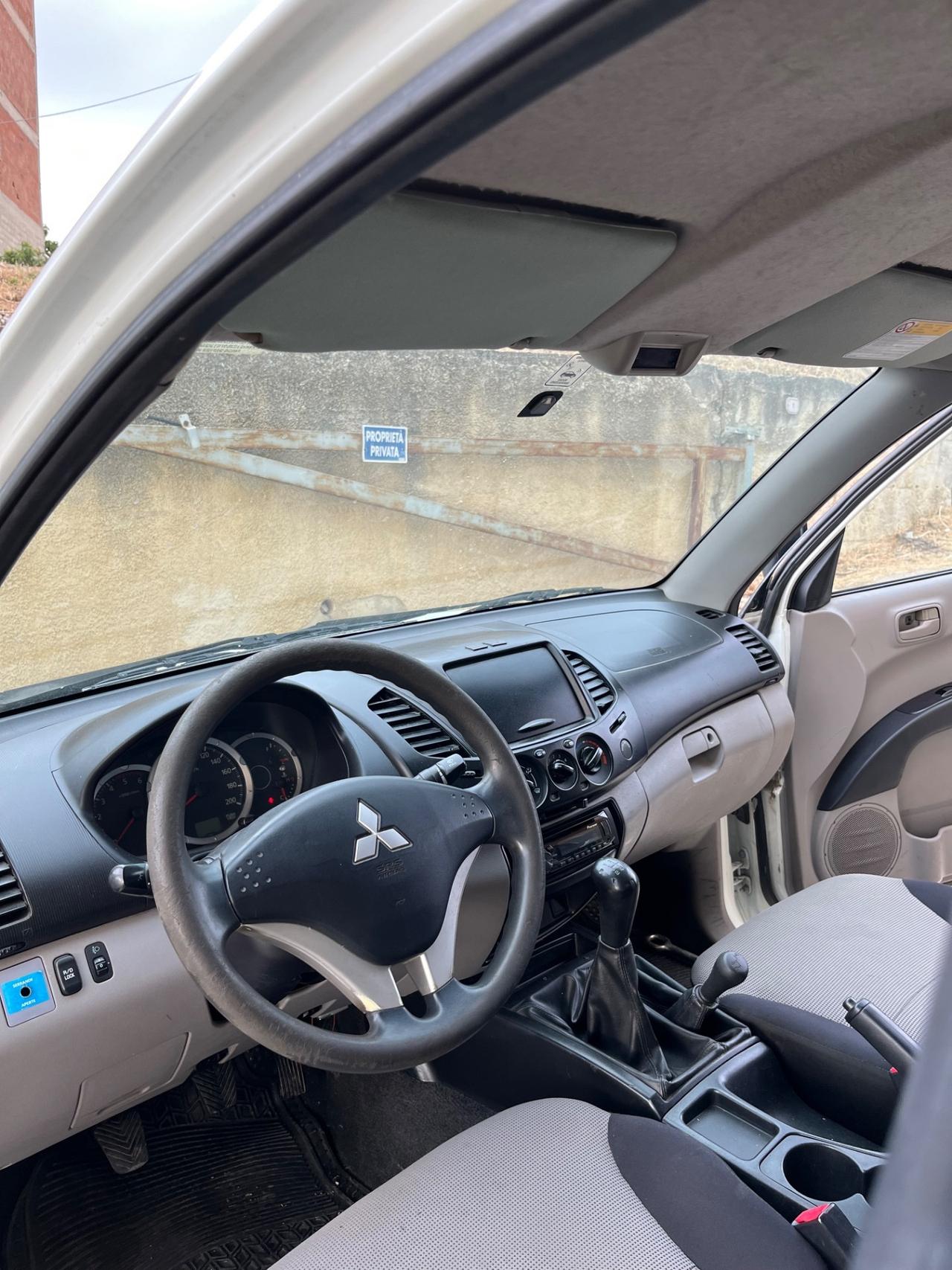 Mitsubishi L200 2.5 DI-D/136CV Club Cab Invite DPF