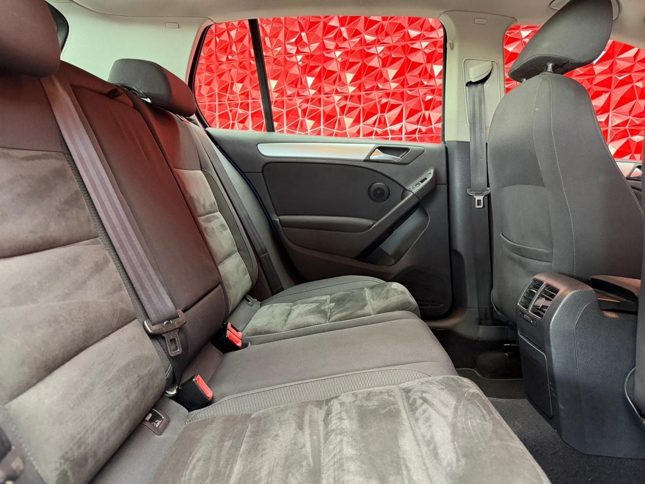 Volkswagen Golf 1.6 TDI DSG 5p. Highline OK NEOPATENTATI