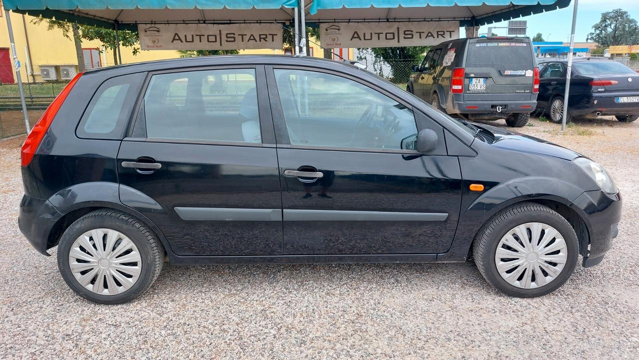 Ford Fiesta 1.2 16V 3p. Ghia