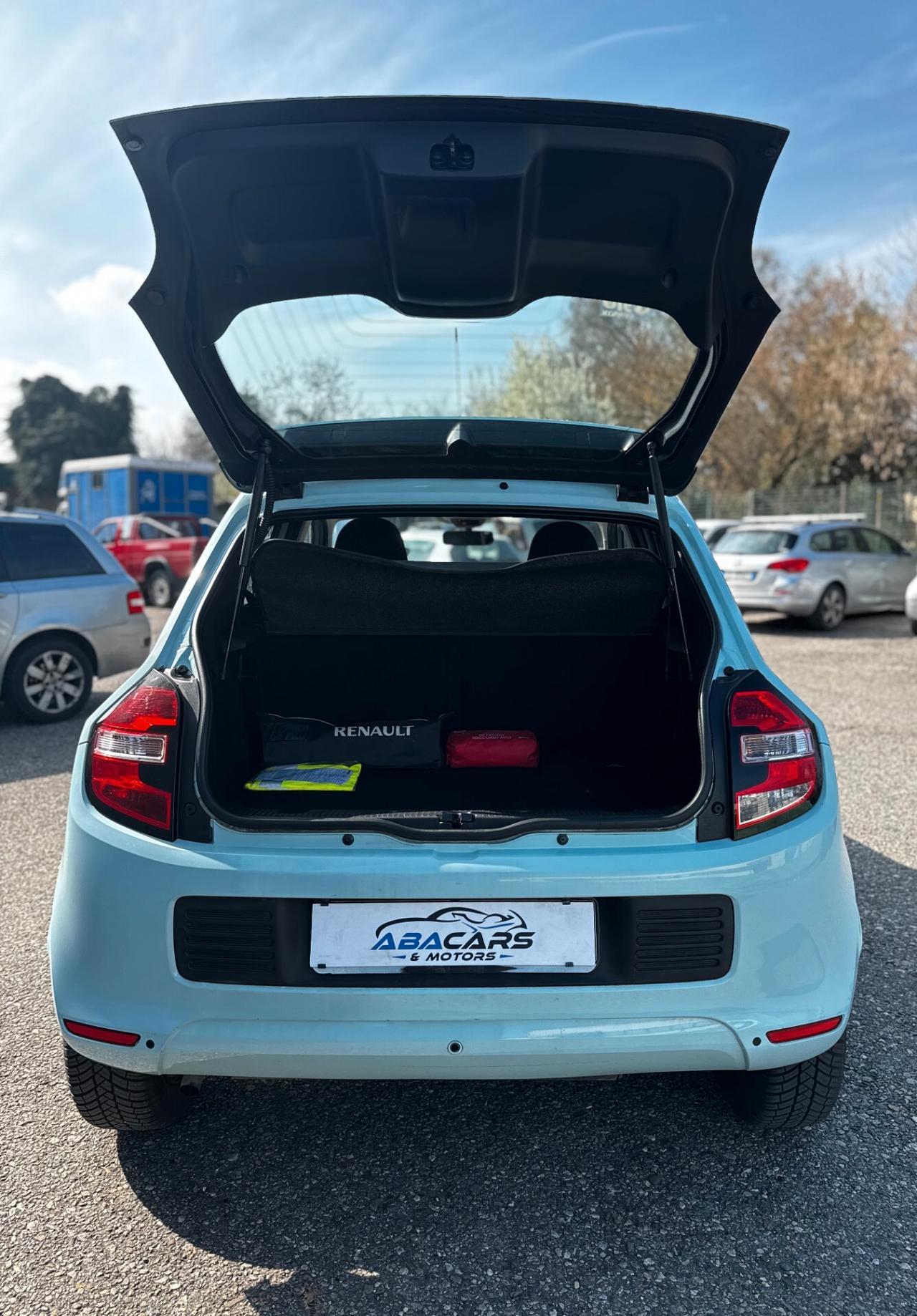 Renault Twingo 1.0 52kW Benz 5p *59.000 km*