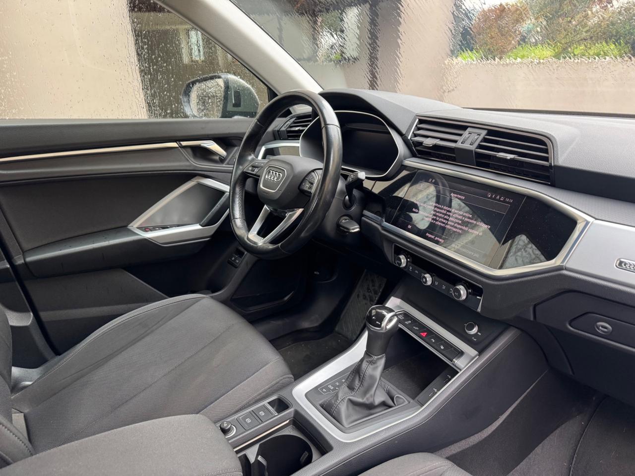 Audi Q3 SPB 45 TFSI e S tronic Business Plus