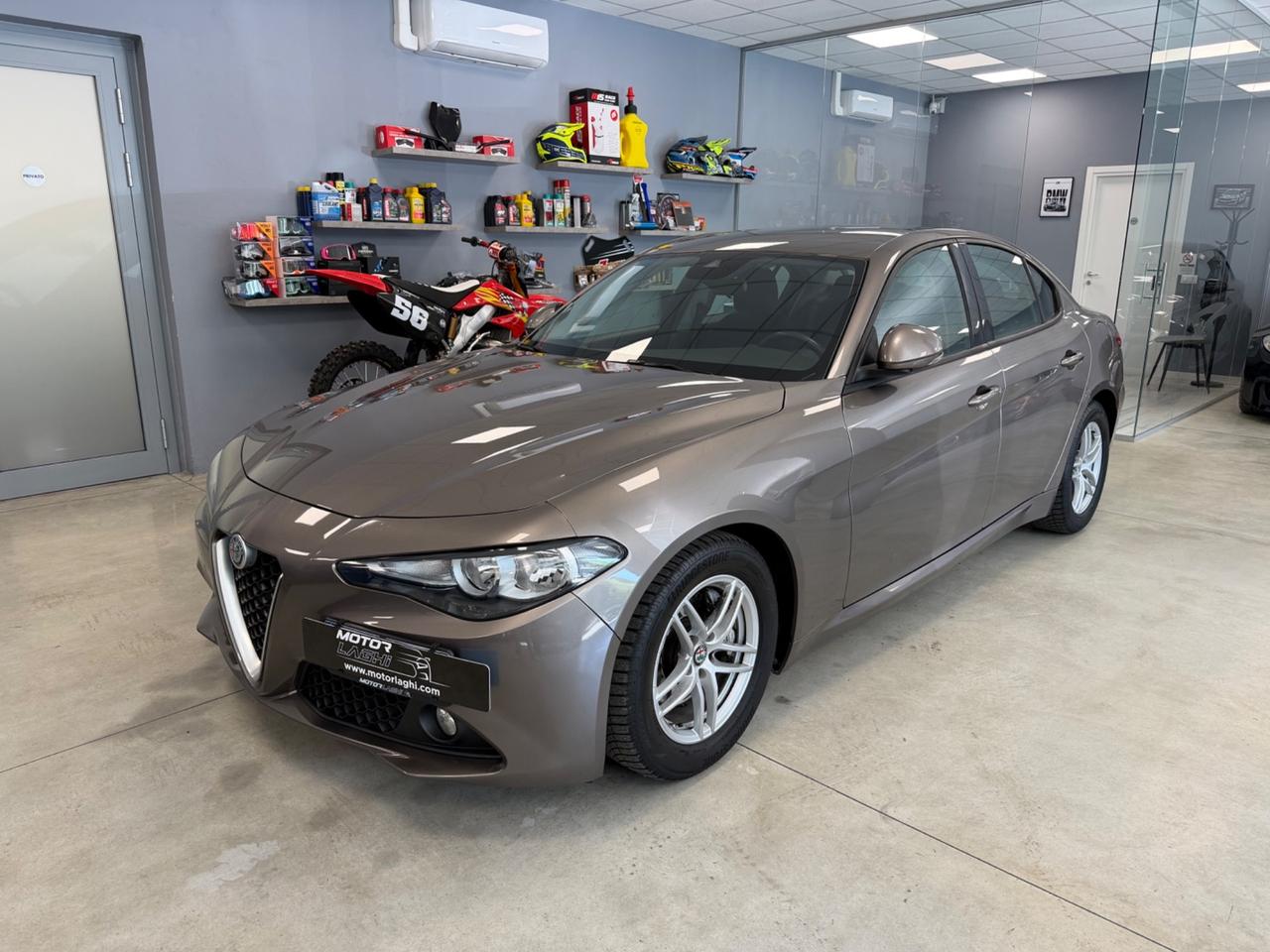 Alfa Romeo Giulia 2.2 Turbodiesel 180 CV Business Sport