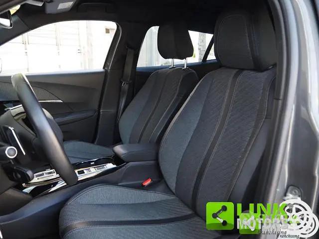 PEUGEOT 2008 1.5 HDI ALLURE EAT8