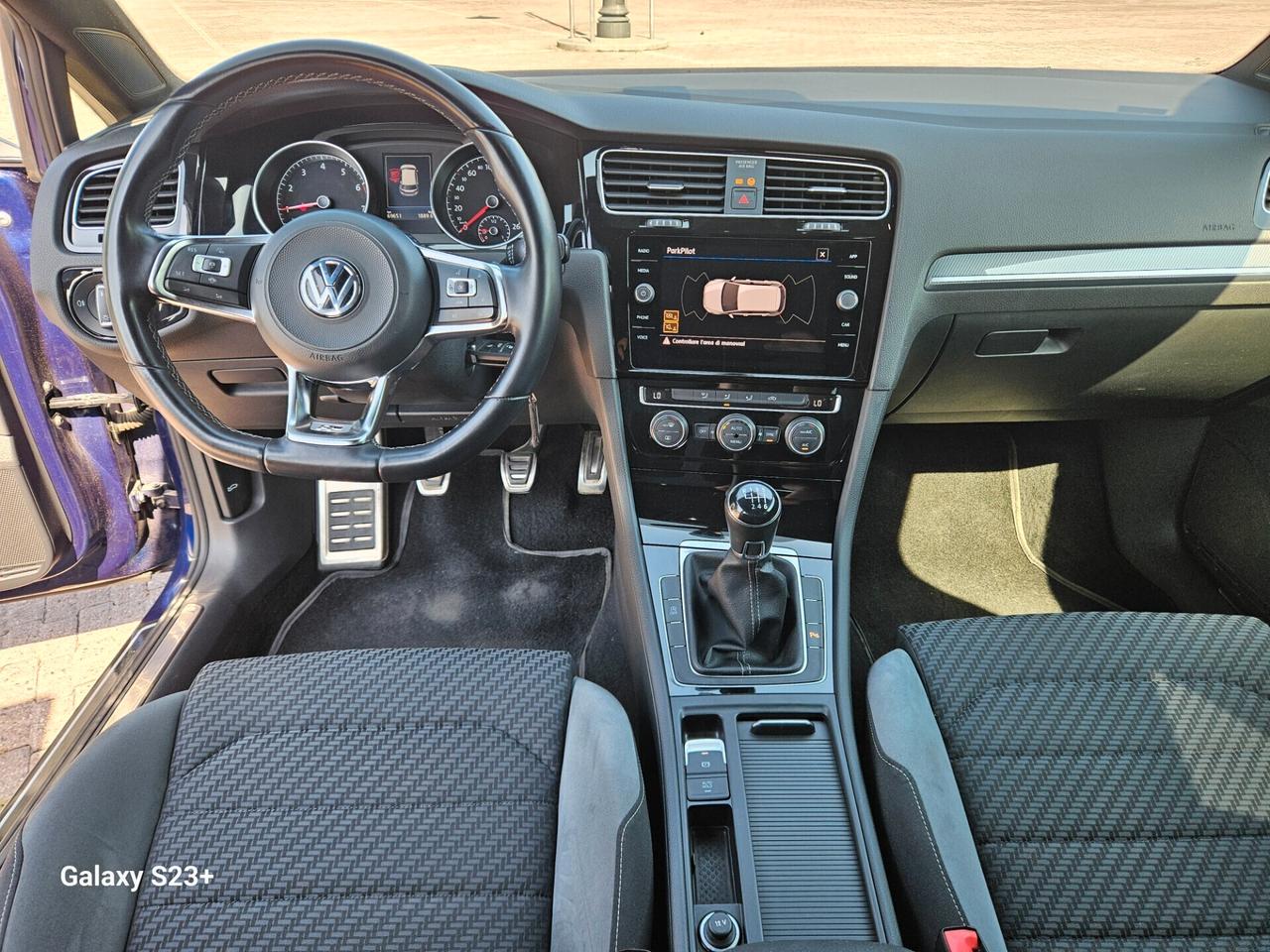 Volkswagen Golf 1.5 TSI ACT 5p. R line