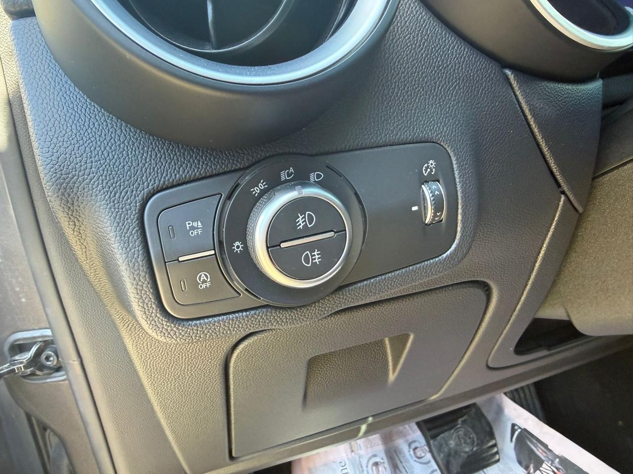 Alfa Romeo Stelvio Restynling - 190 CV AT8 Q4