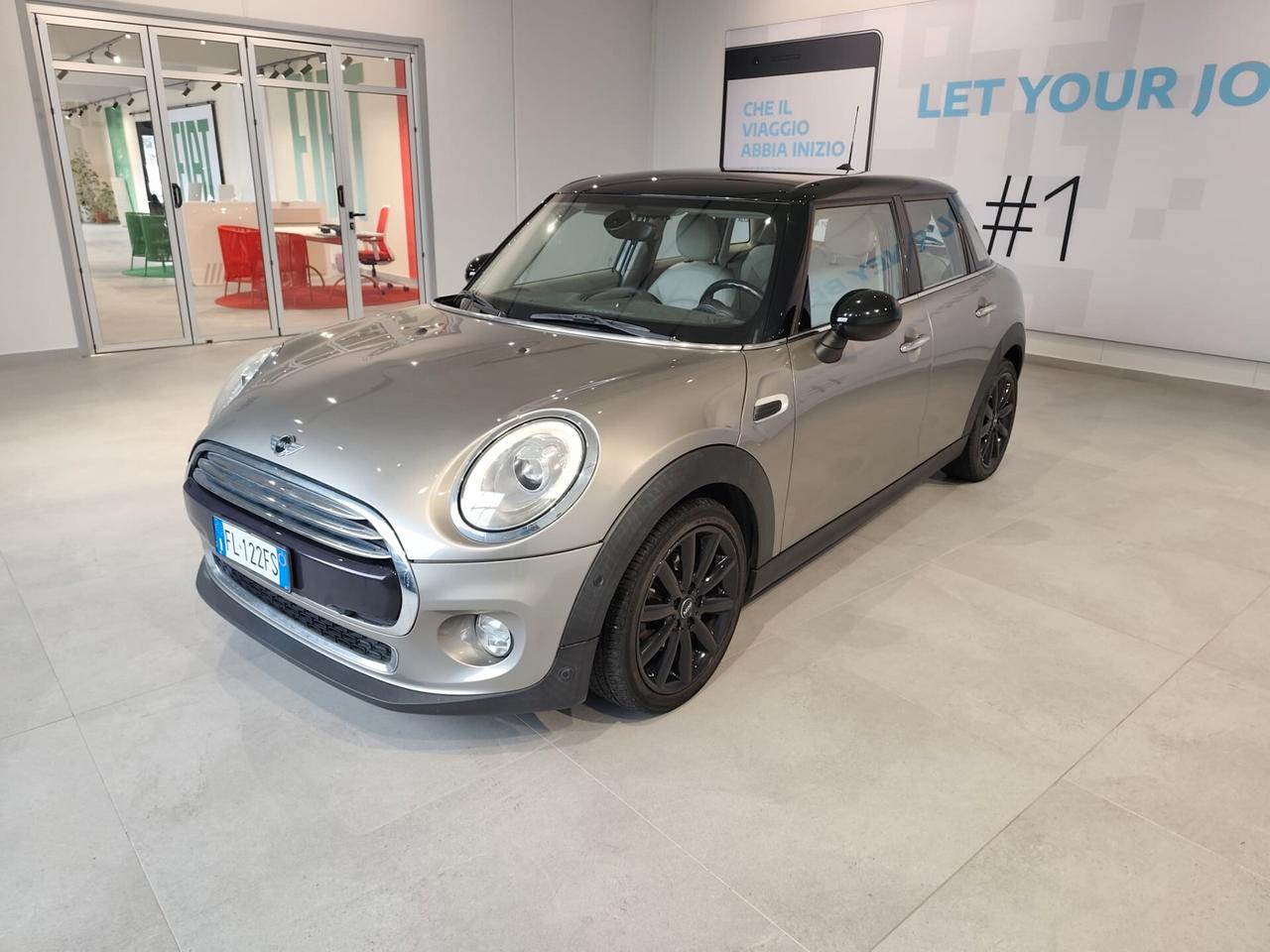 Mini 5 Porte F55 Cooper D 116Cv Aut Hype