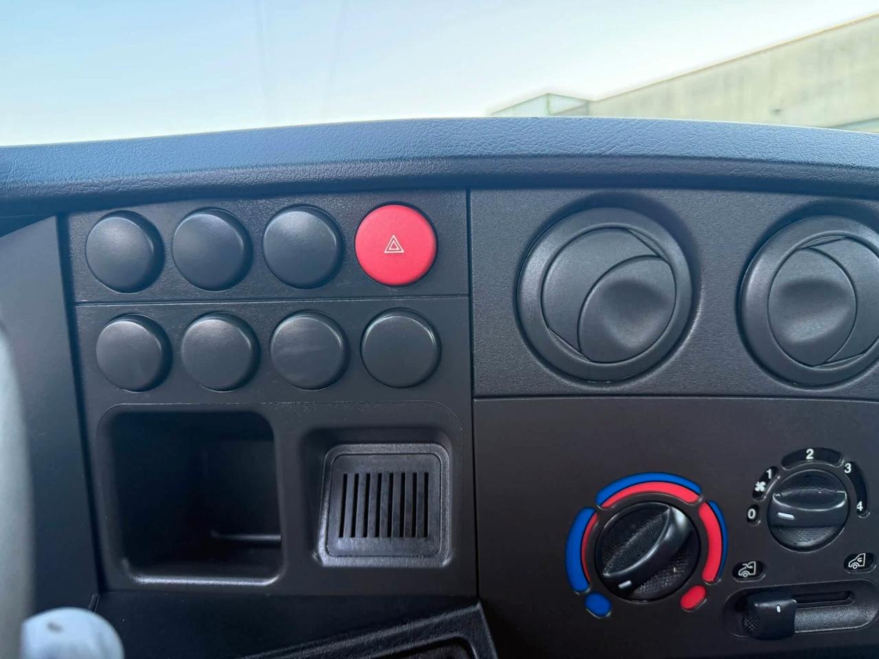 Iveco Daily 35 2.3 CON PIATTAFORMA E CESTELLO