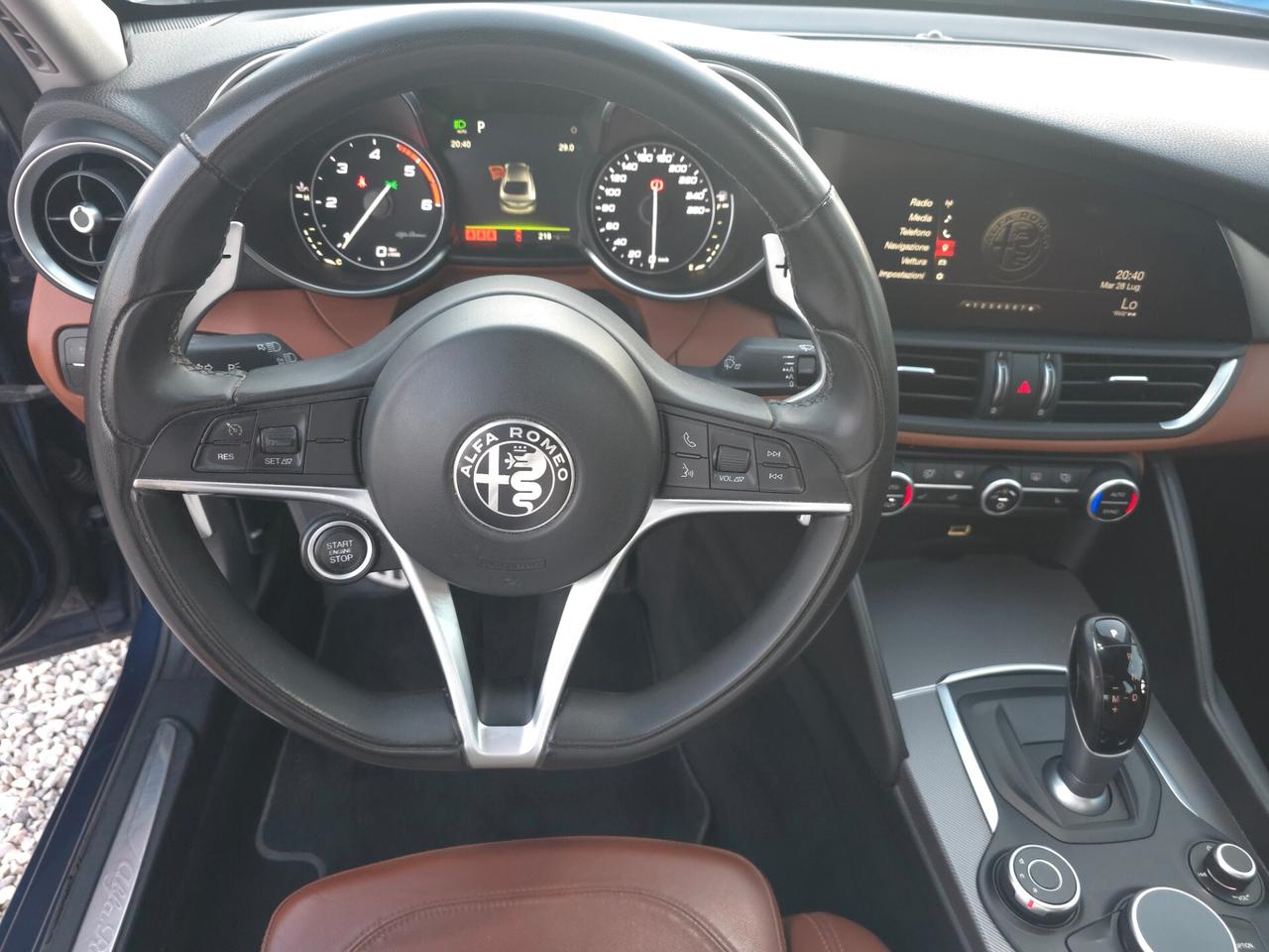Alfa Romeo Giulia 2.2 Turbodiesel 210 CV AT8 AWD Q4 Veloce