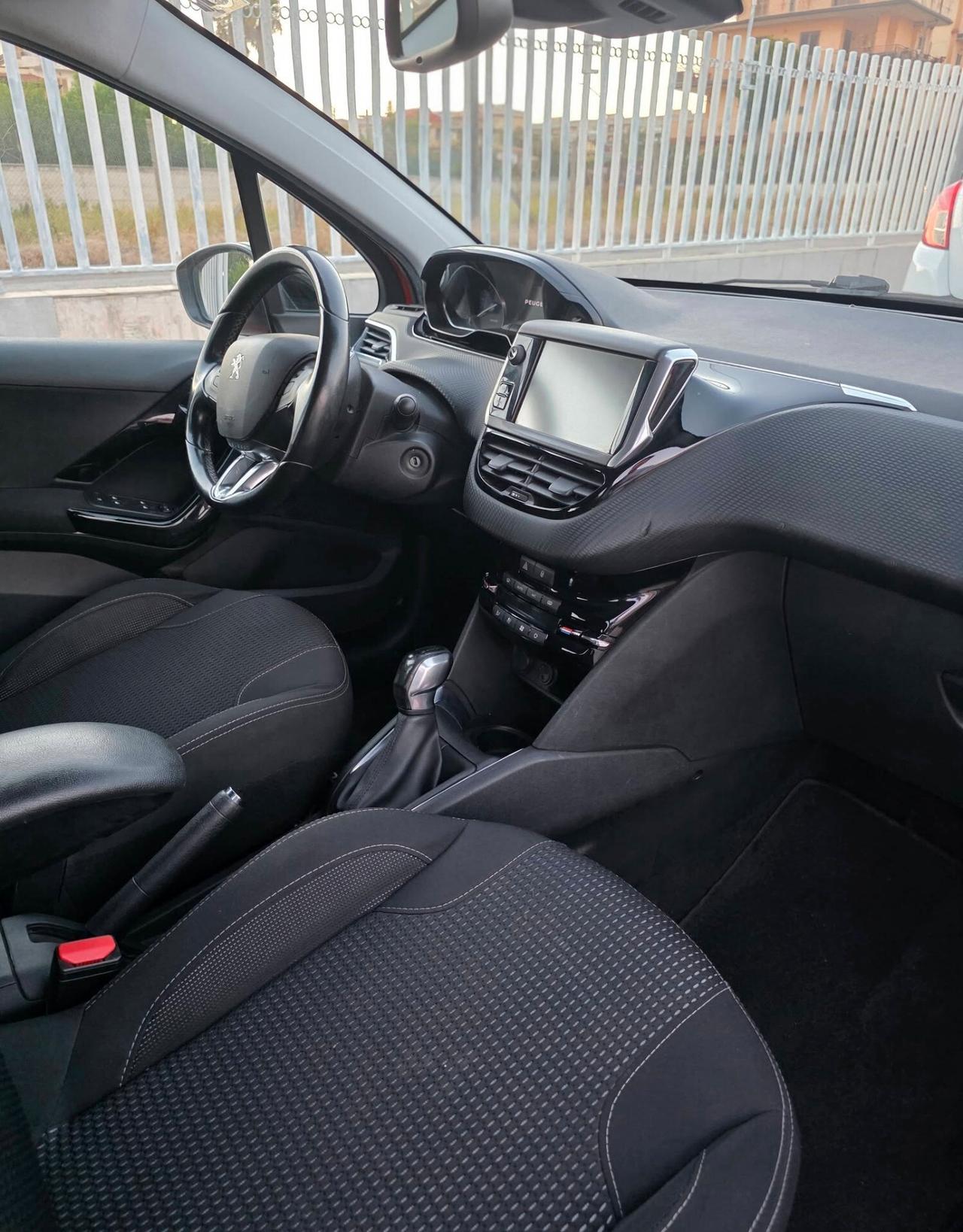 Peugeot 208 1.6 BlueHDi 75cv 5 porte Allure