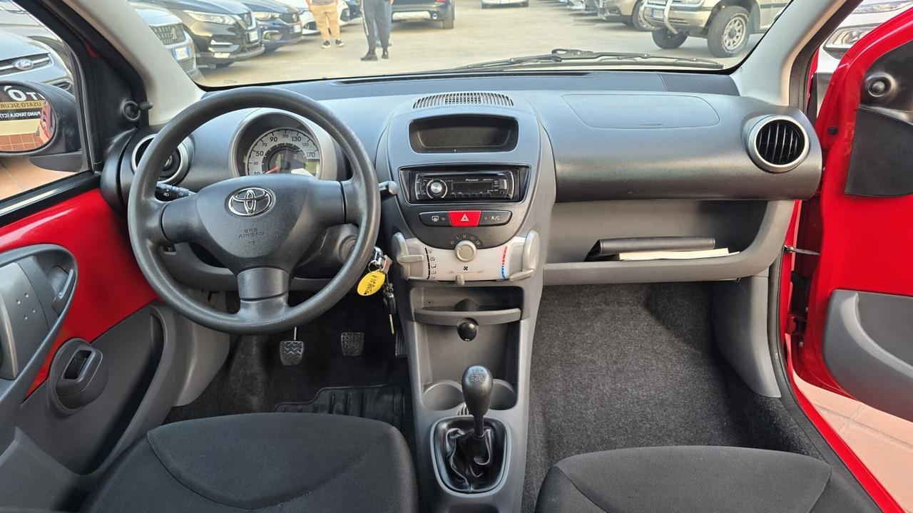 Toyota Aygo 1.0 12V VVT-i 5 porte