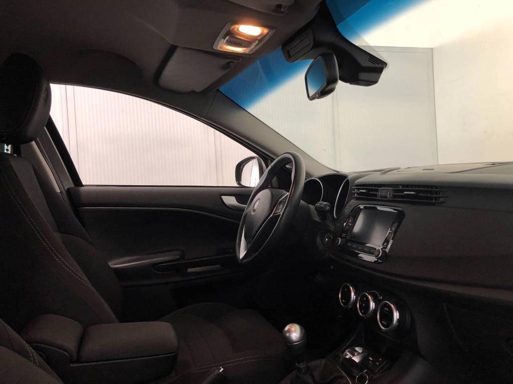 Alfa Romeo Giulietta 1.6 JTDm Super