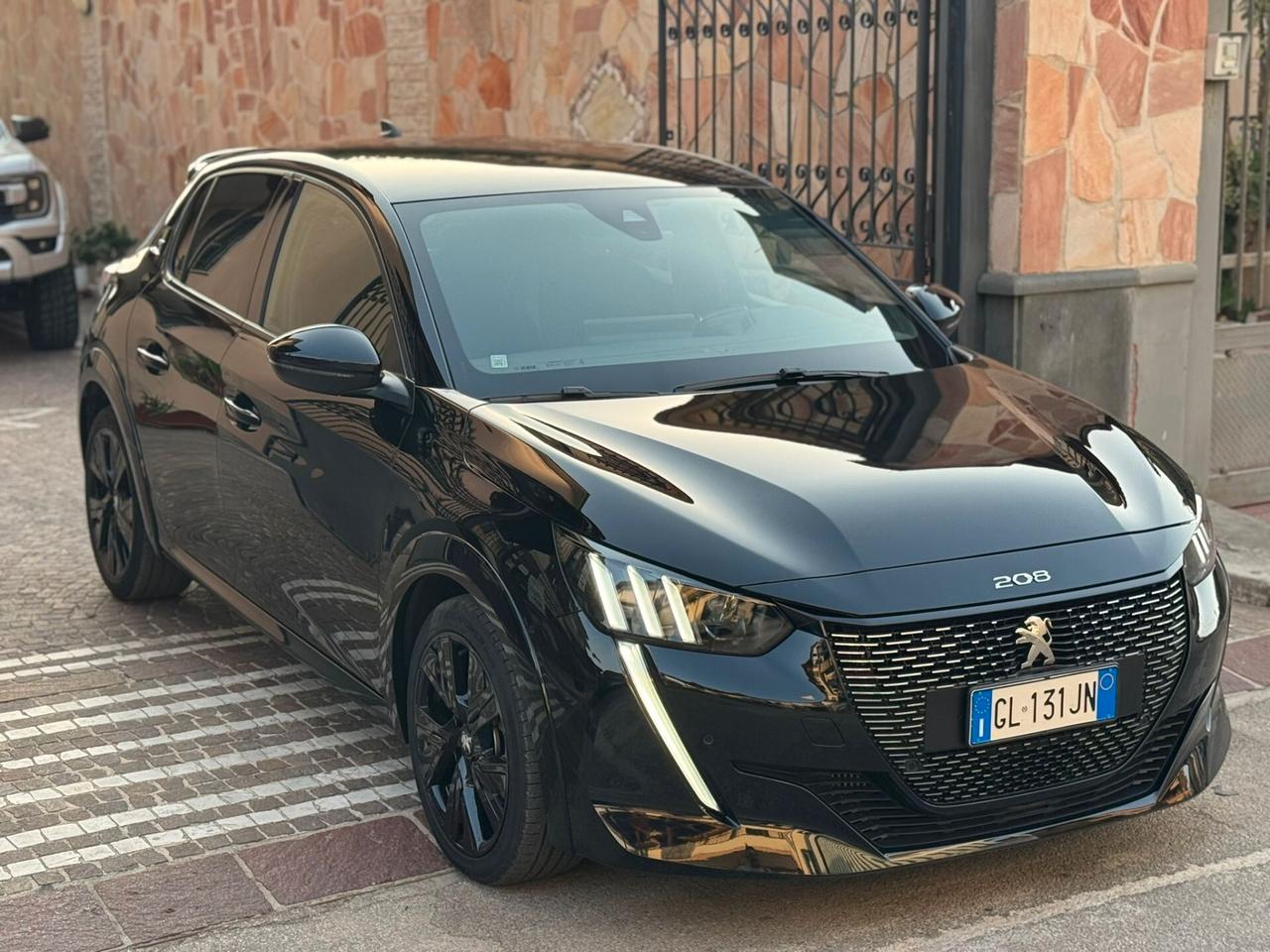 Peugeot 208 GT 1.2 EAT8 130 CV
