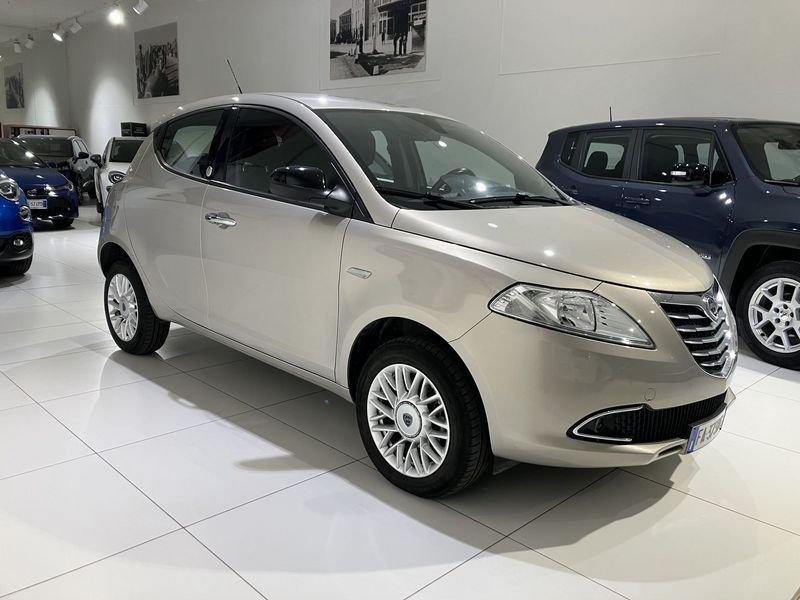 Lancia Ypsilon 0.9 TwinAir 85 CV 5 porte Metano Ecochic Gold