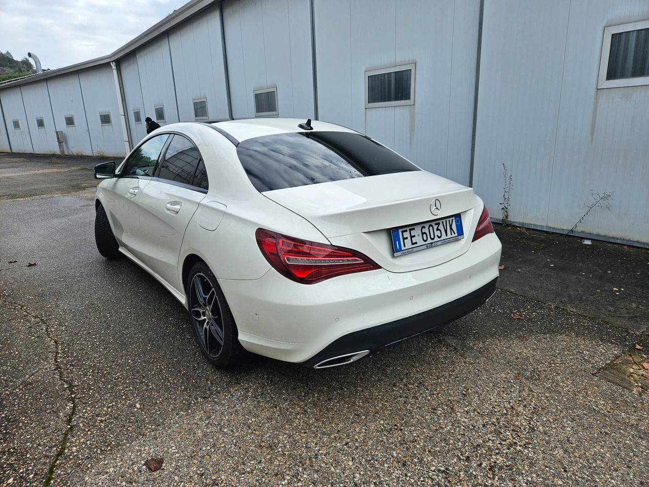 Mercedes-benz CLA 180 Premium