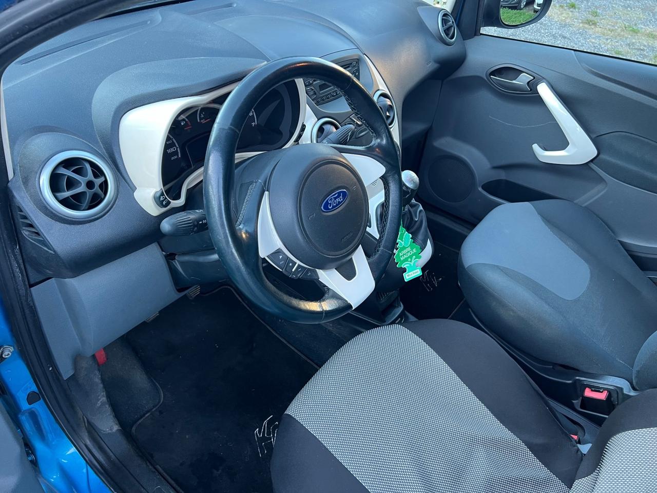 Ford Ka 1.2 8V 69CV Titanium
