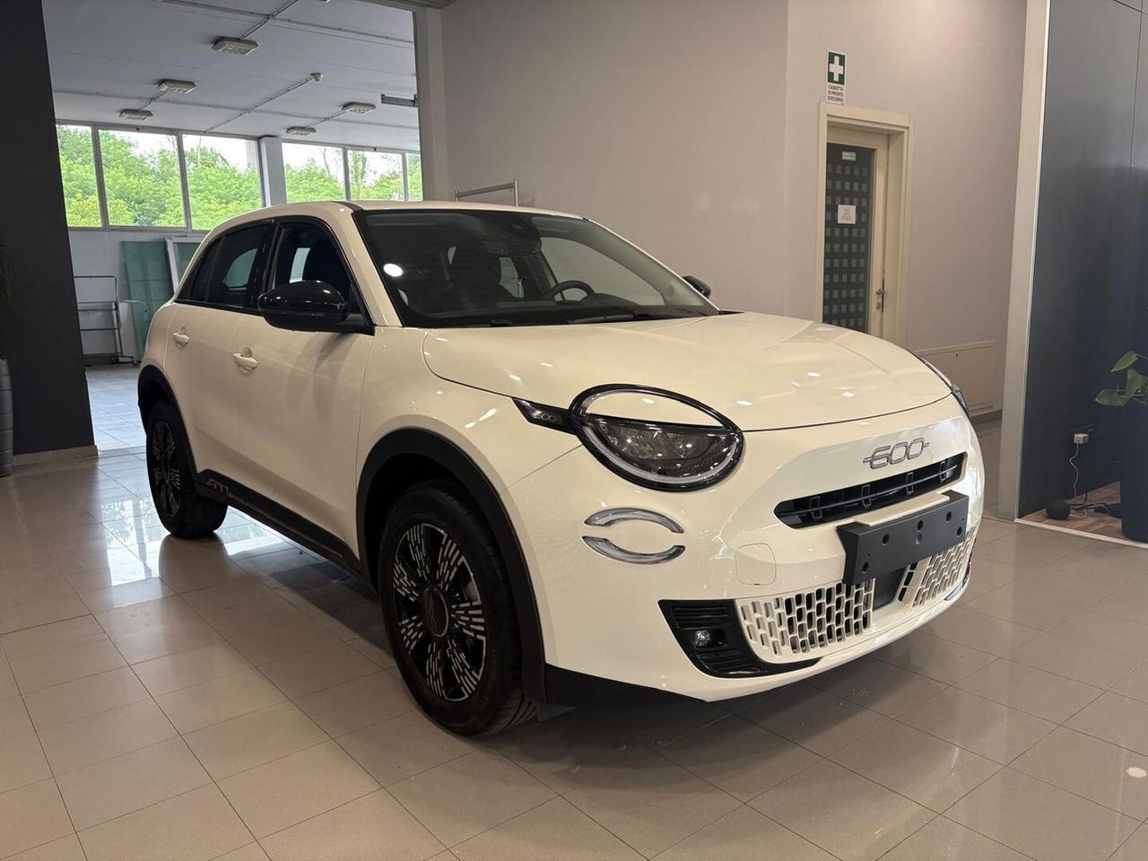 Fiat 600 1.2 hybrid 110cv auto