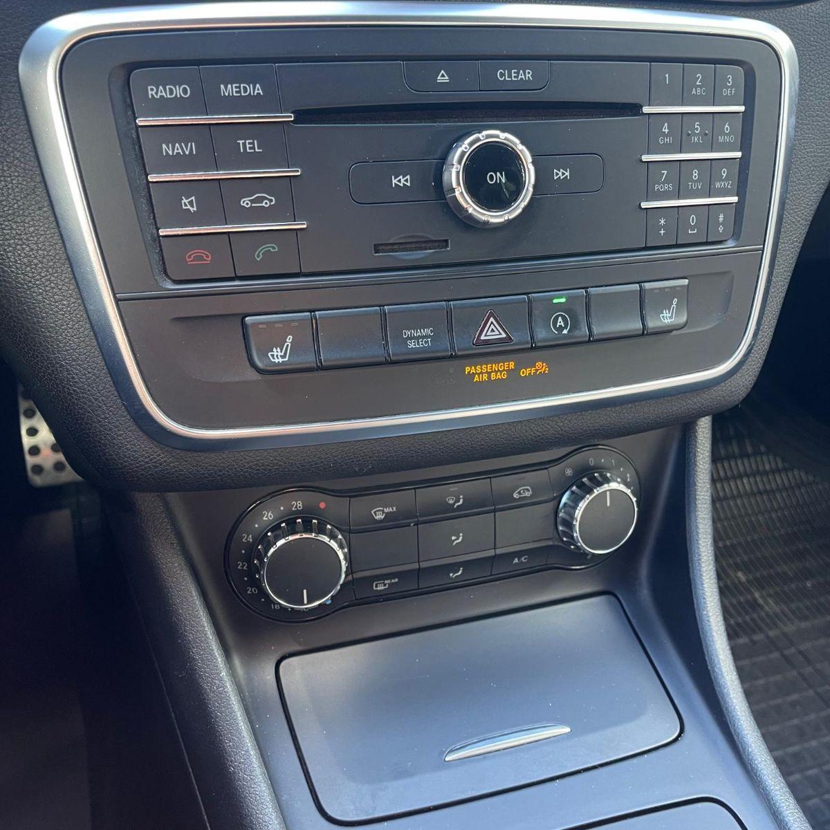 MERCEDES GLA 200D AUTOMATIC PREMIUM