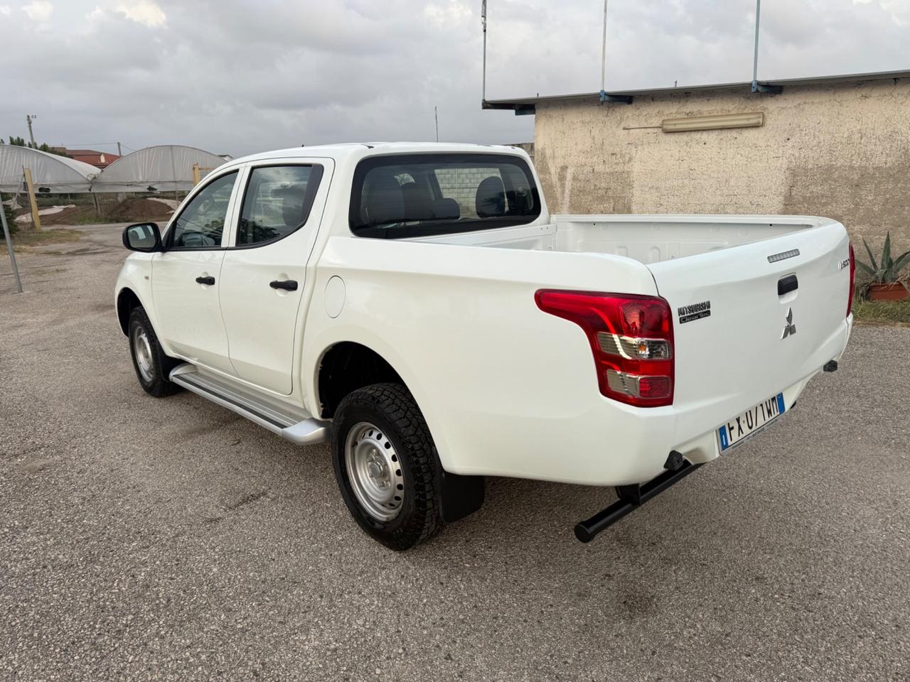 Mitsubishi L200 2.4 DI-D/154CV Club Cab Invite