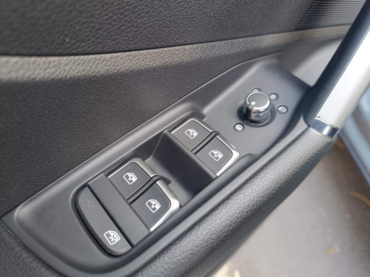 Audi Q2 30 TDI Business