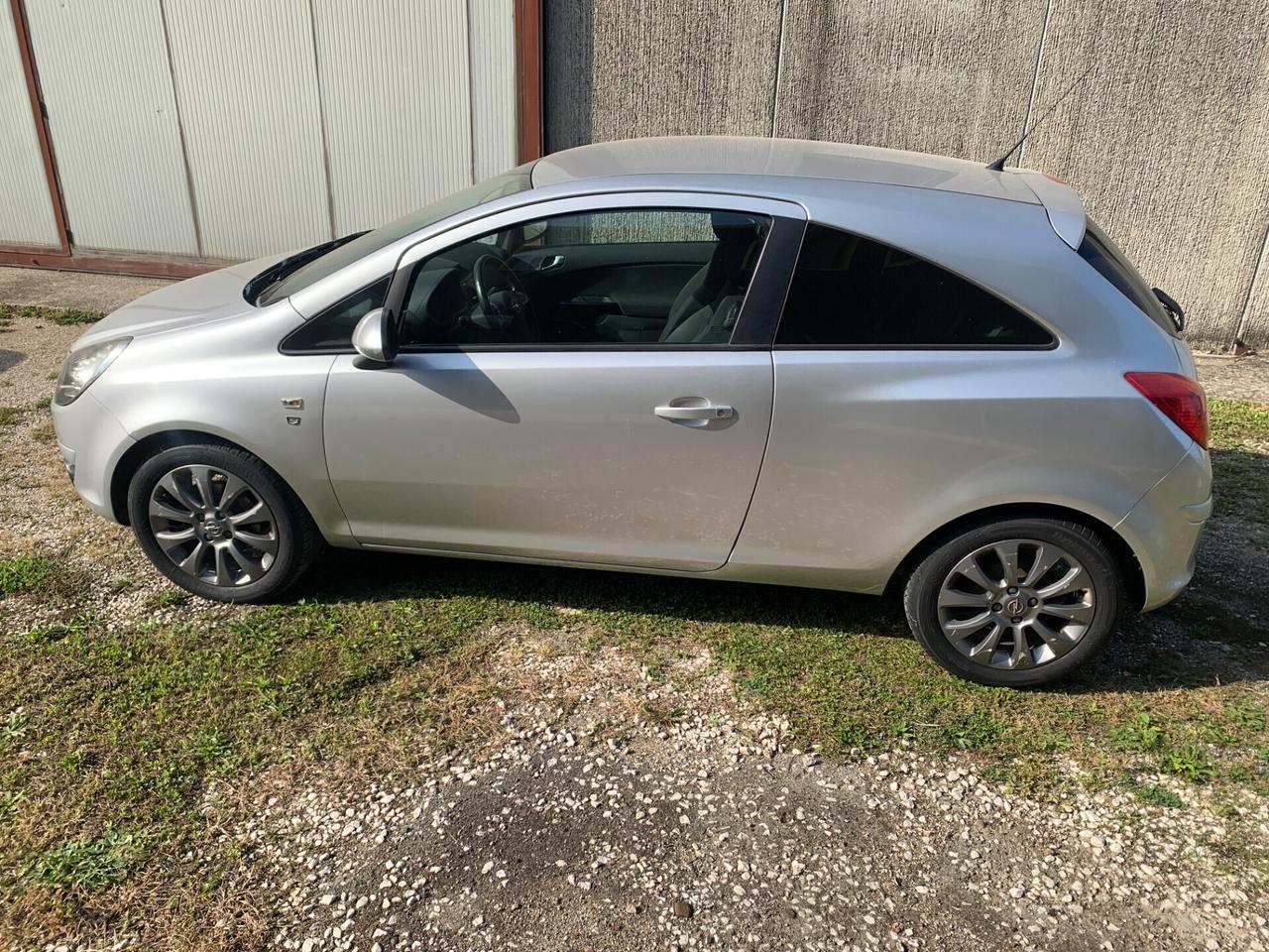 Opel Corsa 1.3 CDTI 75CV