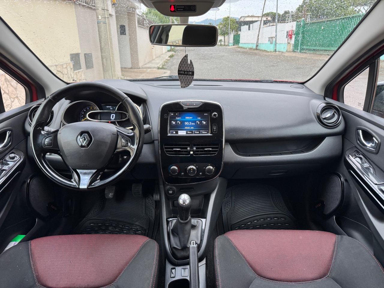 Renault Clio 1.2 75CV COSTUME NATIONAL