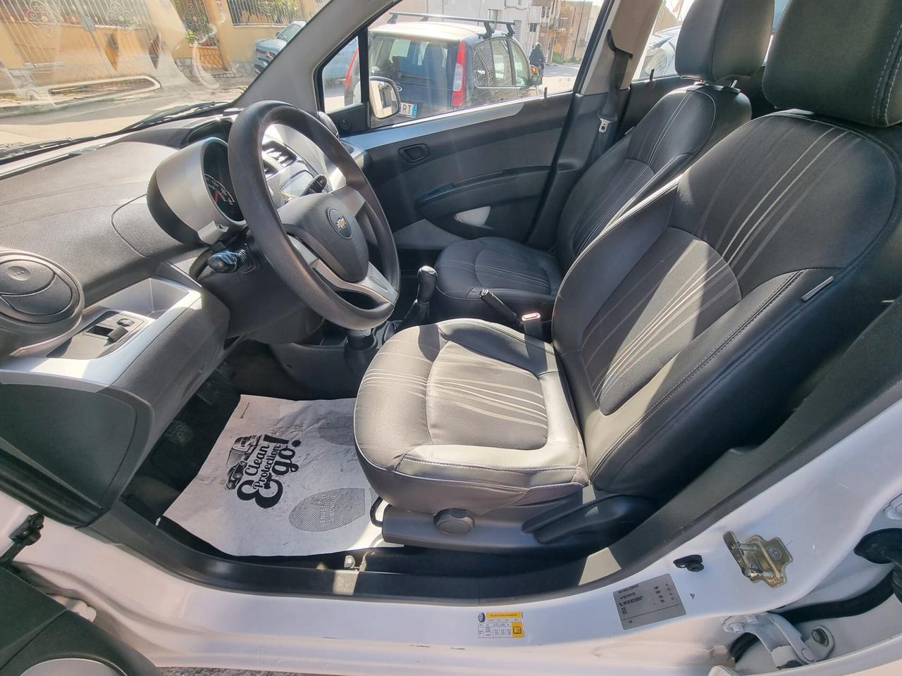 Chevrolet Spark 1.0 LT