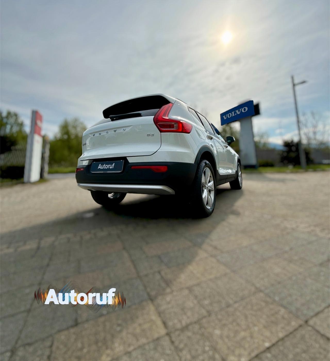 Volvo XC40 Mild Hybrid B3 163cv Crystal White 2025