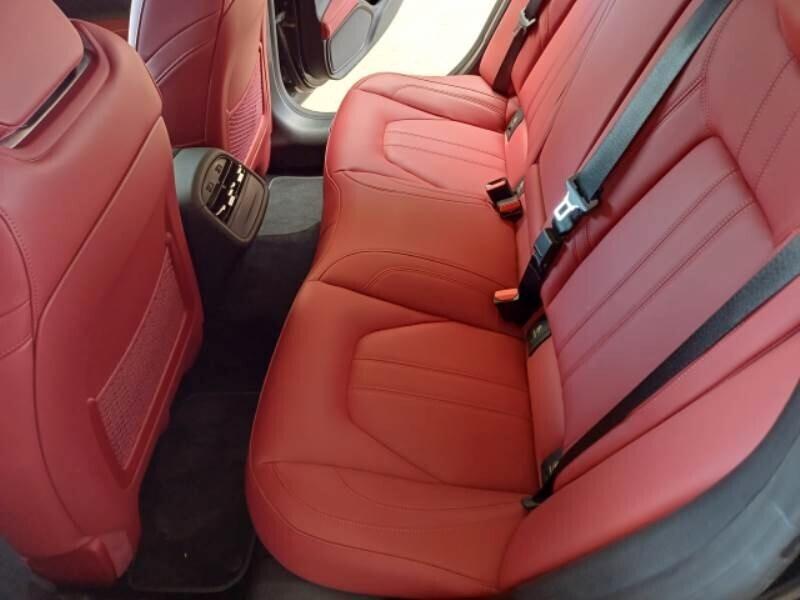 Maserati Ghibli V6 3.0 Modena 350CV