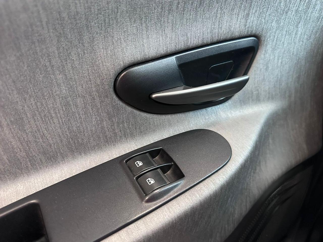 Lancia Ypsilon 5 Porte Ypsilon 1.2 Silver 69cv
