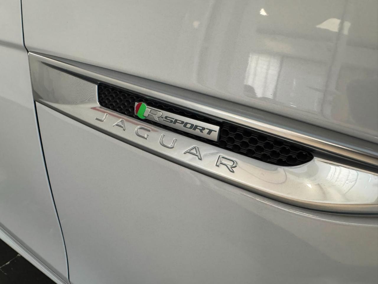 Jaguar XE 2.0 D Turbo aut. R-Sport