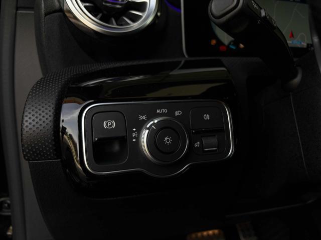 MERCEDES-BENZ A 180 d Automatic Premium AMG*LUCI AMBIENT!!