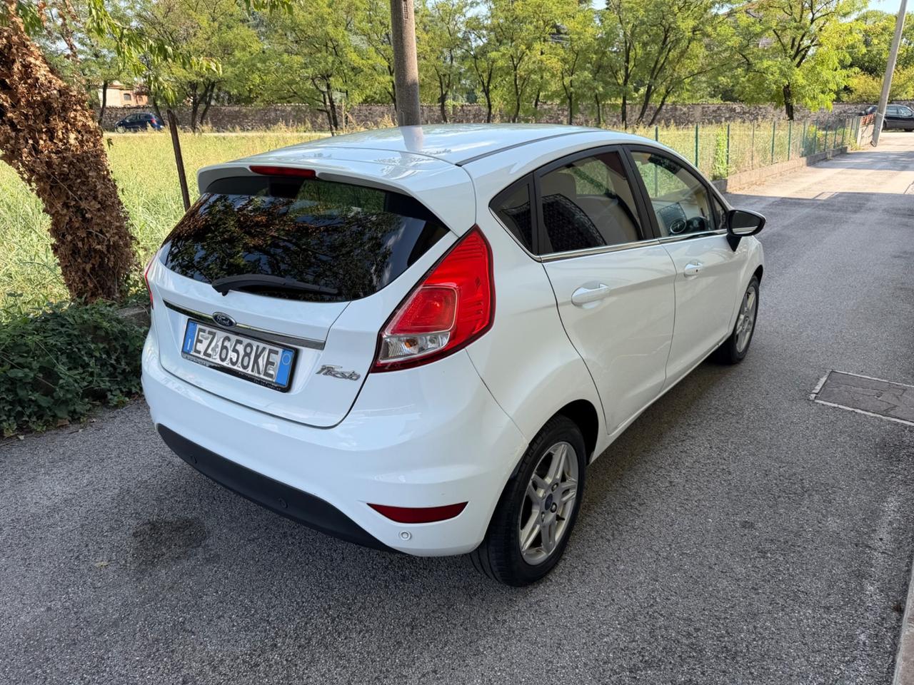 Ford Fiesta 1.5 TDCi 75CV 5 porte Titanium